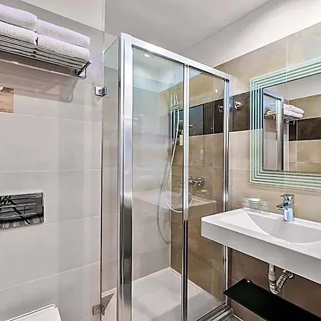 Hotel Wellness Windsor 4*